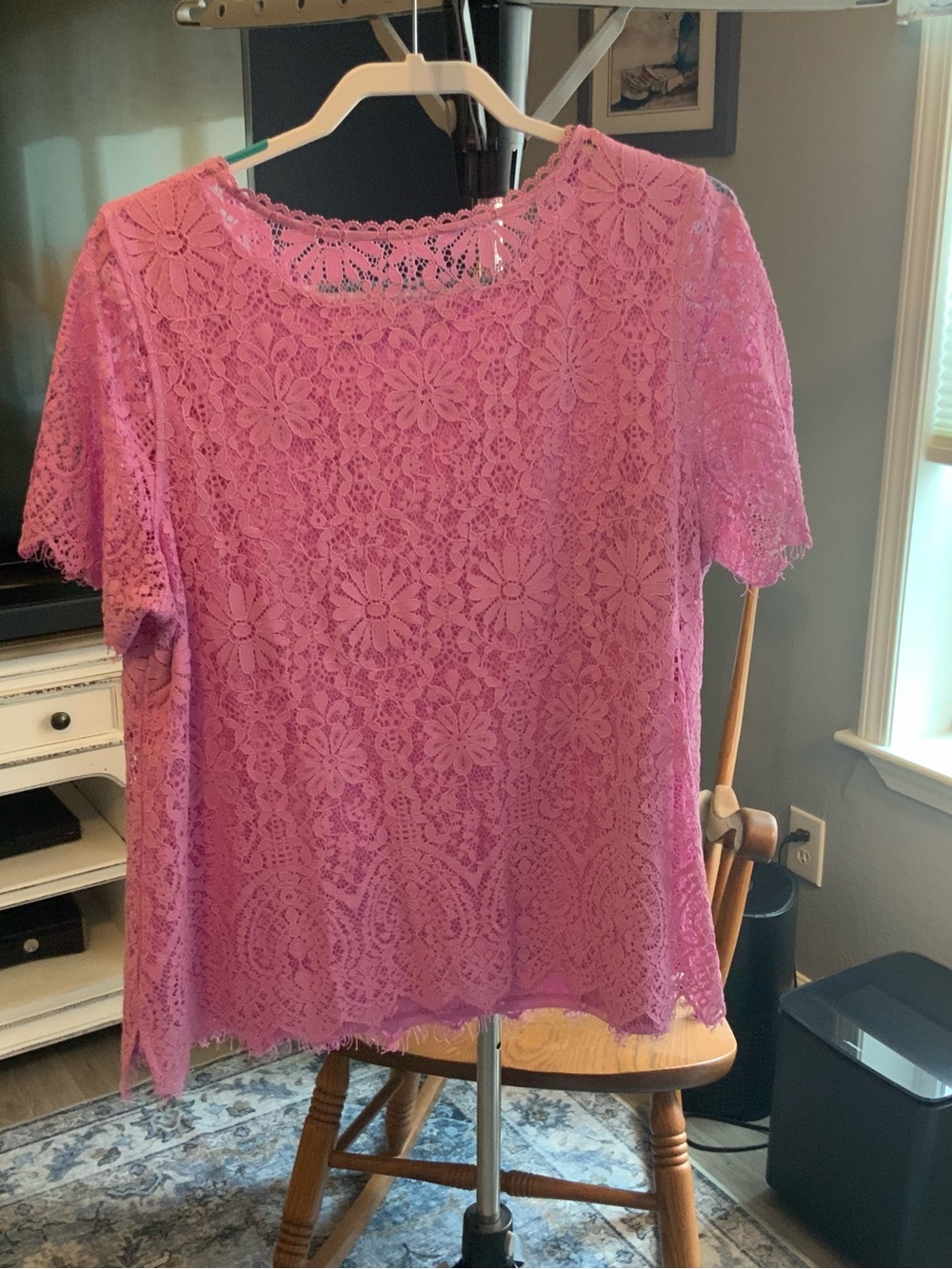 Isaac Mizrahi Lavendar Lace Top - Picture 3 of 3